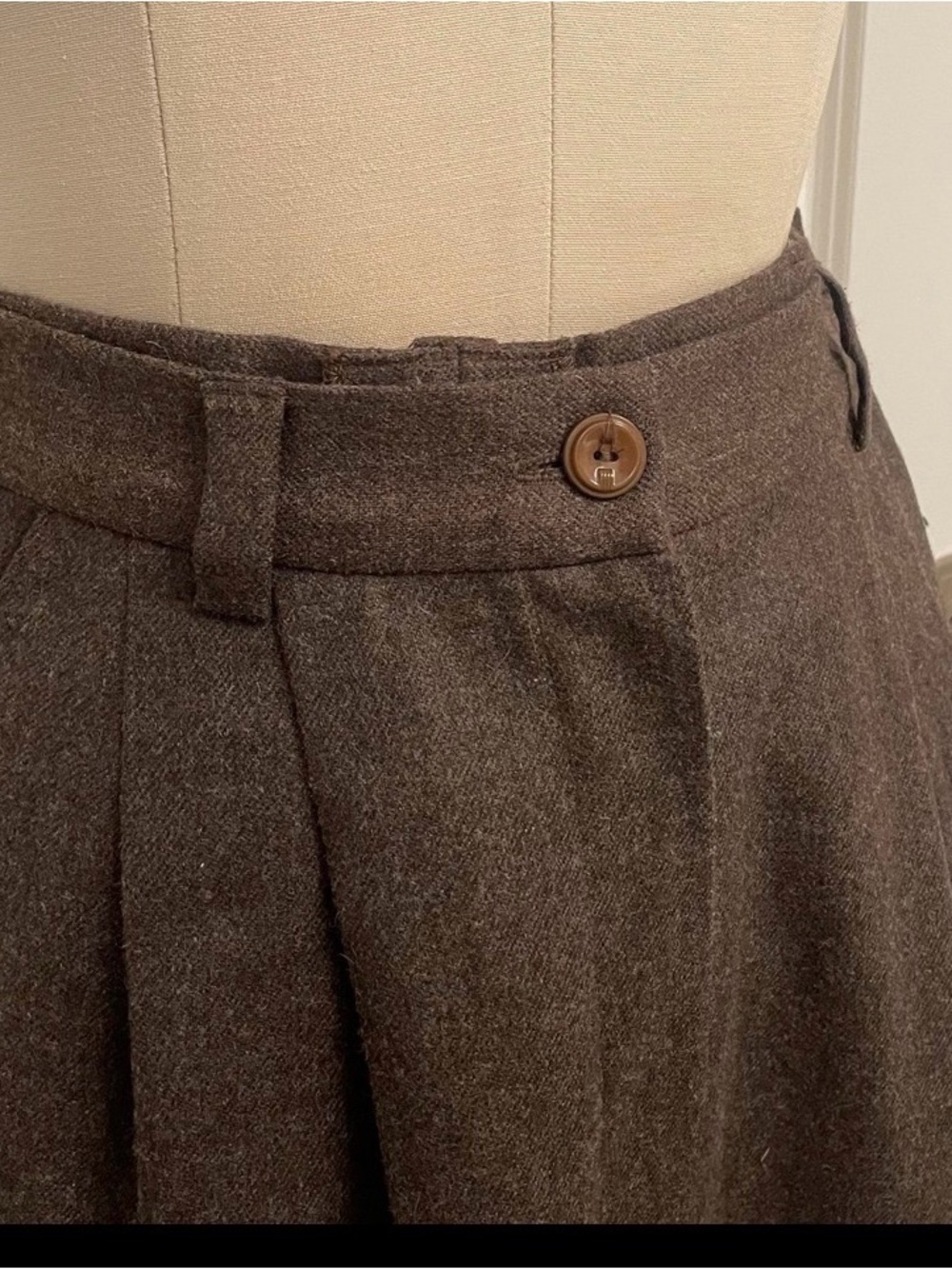 Emmy design slender slacks Brown tapered Trousers - Picture 2 of 7